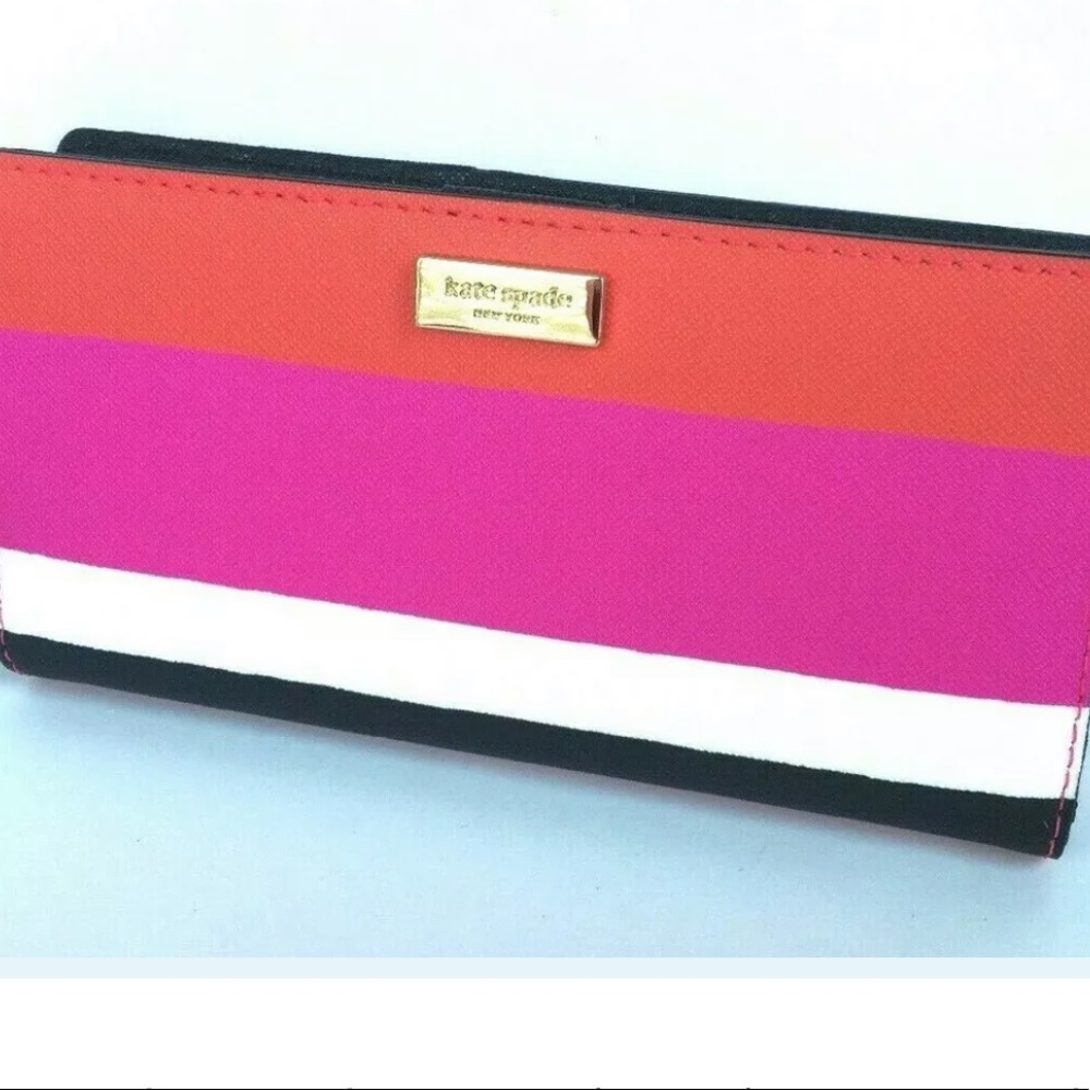 Kate Spade Wallet NWT Stacey Laurel Way